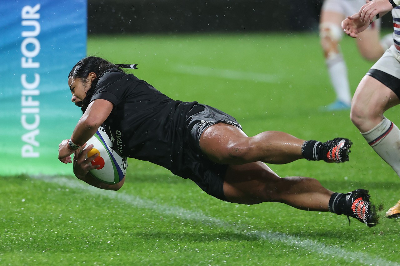 WHANGAREI, NEW ZEALAND - JUNE 18: Ayesha Leti-I'iga of New Zealand scores a try during the 2022 Pacific Four Series match between the New Zealand Black Ferns and the USA at Semenoff Stadium on June 18, 2022 in Whangarei, New Zealand. (Photo by Fiona Goodall - World Rugby/World Rugby via Getty Images)