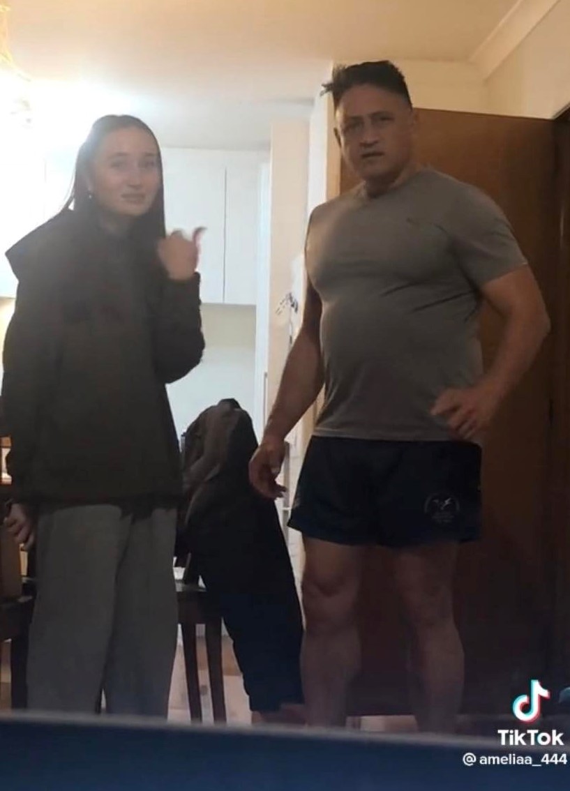 Girl tries to prank her dad into fighting another dad and it doesn’t go well