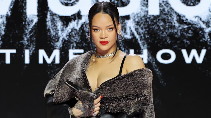 Watch Rihanna perform at the Super Bowl halftime show here