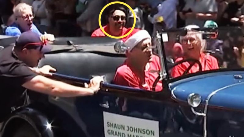 WATCH: Shaun Johnson comes in clutch after his Grand Marshall car breaks down at Santa parade